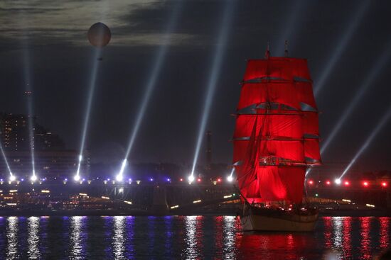Scarlet Sails festival for high school graduates in St. Petersburg