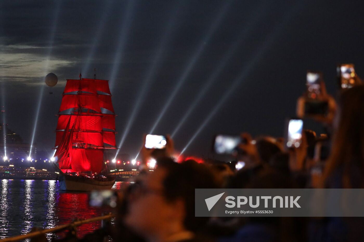 Scarlet Sails festival for high school graduates in St. Petersburg