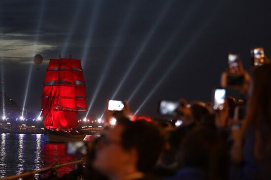 Scarlet Sails festival for high school graduates in St. Petersburg