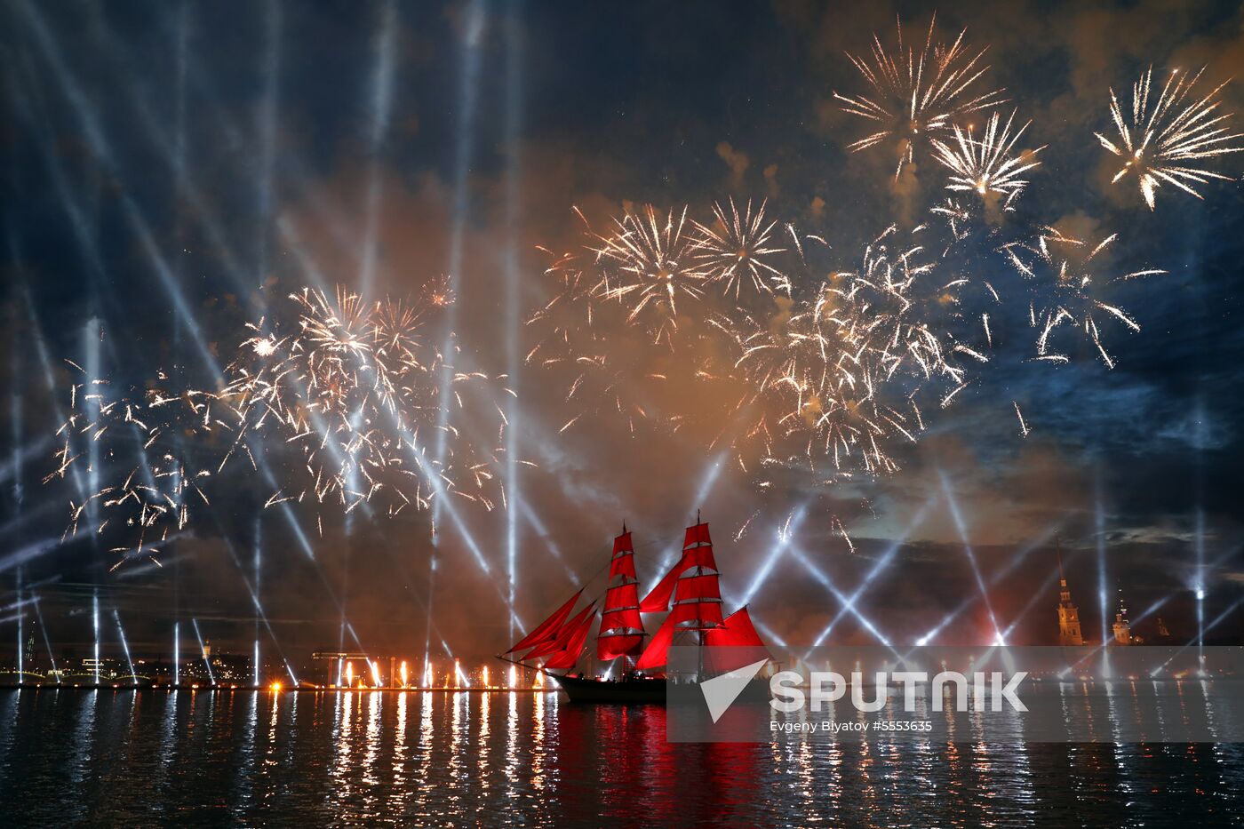Scarlet Sails festival for high school graduates in St. Petersburg