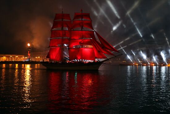Scarlet Sails festival for high school graduates in St. Petersburg