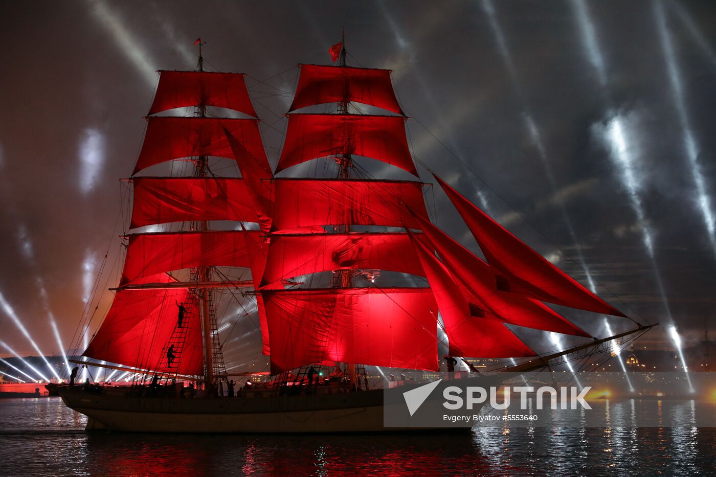 Scarlet Sails festival for high school graduates in St. Petersburg