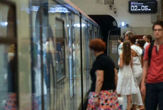 Countdown panel in Moscow metro