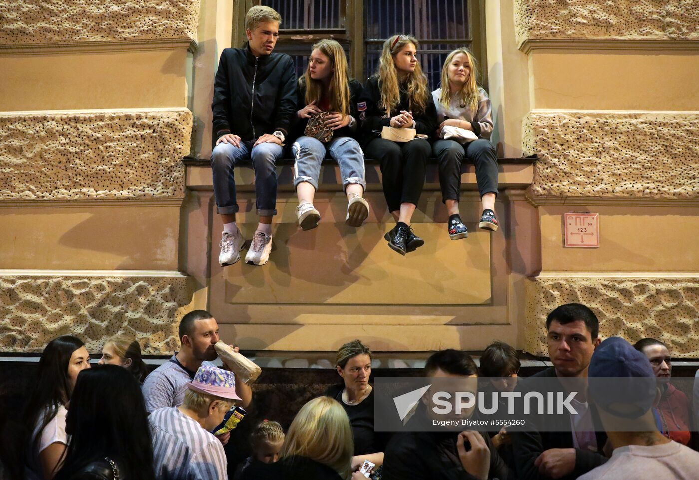 Scarlet Sails festival for high school graduates in St. Petersburg