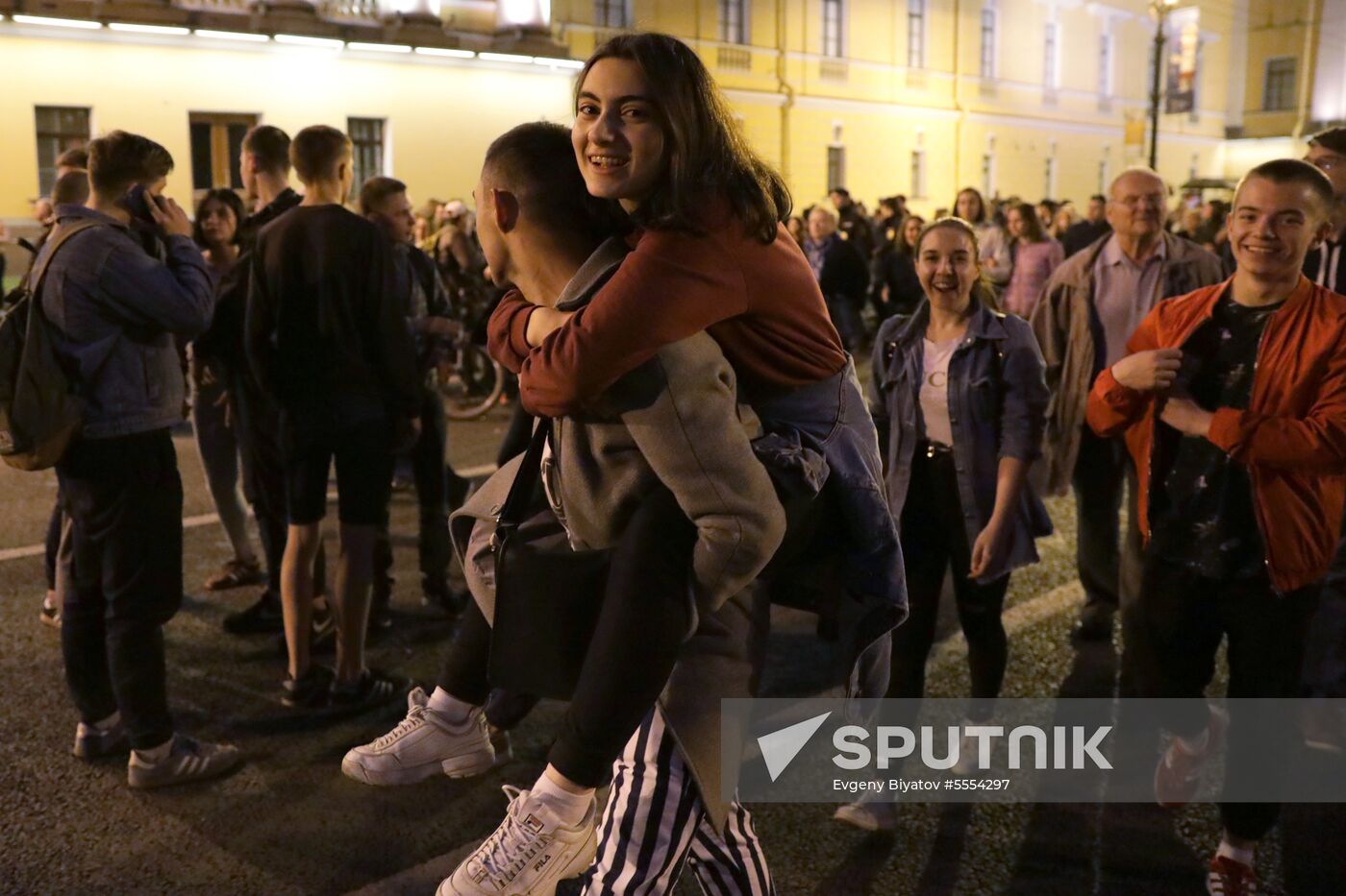 Scarlet Sails festival for high school graduates in St. Petersburg