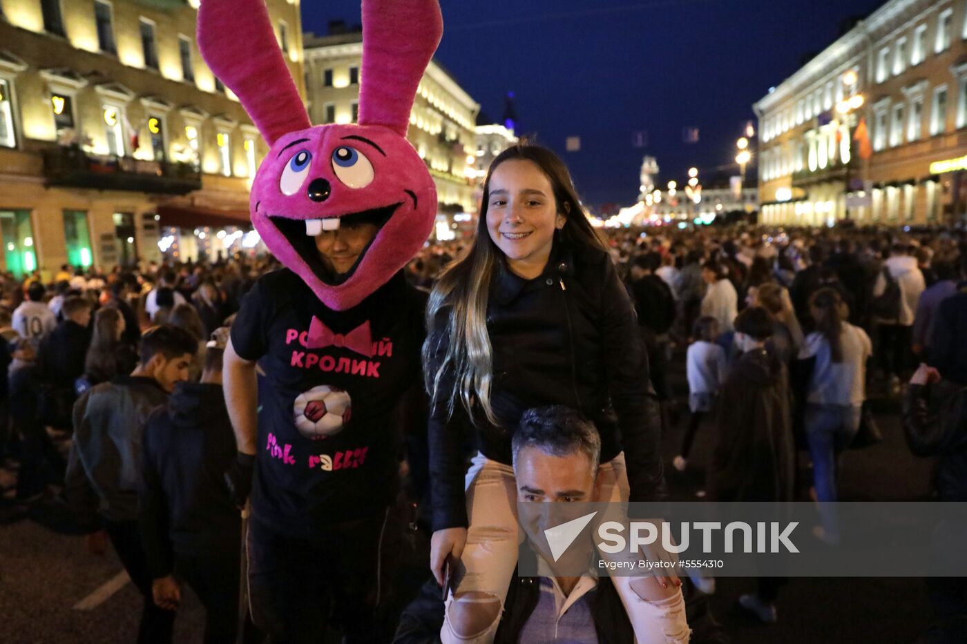 Scarlet Sails festival for high school graduates in St. Petersburg