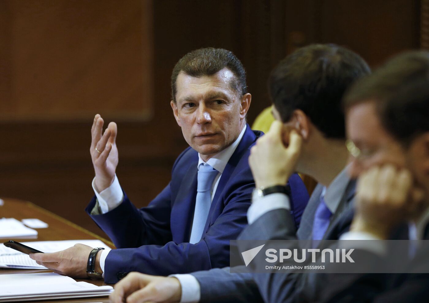 Prime Minister Dmitry Medvedev chairs meeting on measures enhance economic and social development