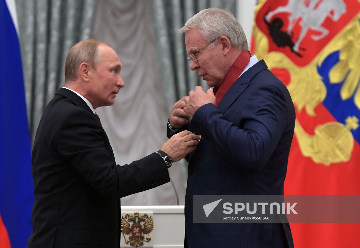 Vladimir Putin presents state prizes in Kremlin
