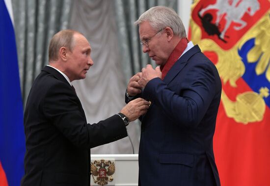 Vladimir Putin presents state prizes in Kremlin