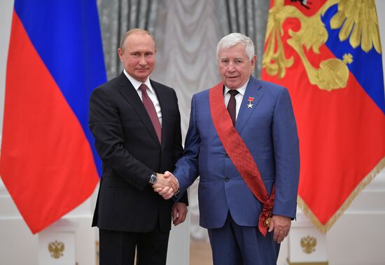 Vladimir Putin presents state prizes in Kremlin