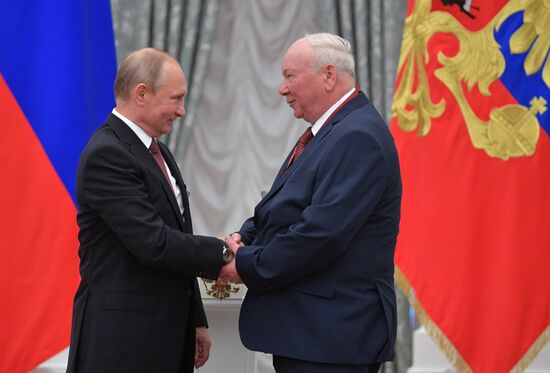 Vladimir Putin presents state prizes in Kremlin