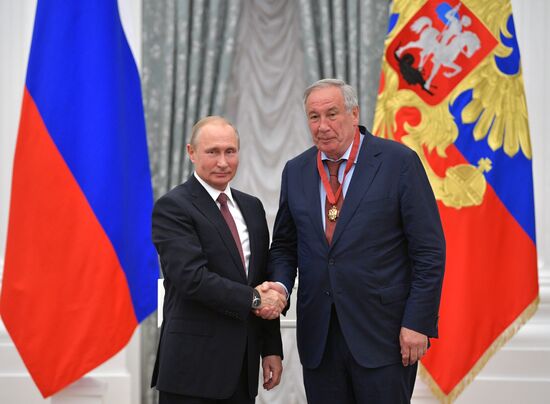 Vladimir Putin presents state prizes in Kremlin