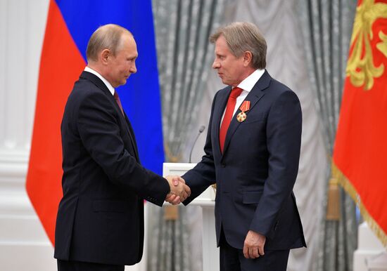 Vladimir Putin presents state prizes in Kremlin