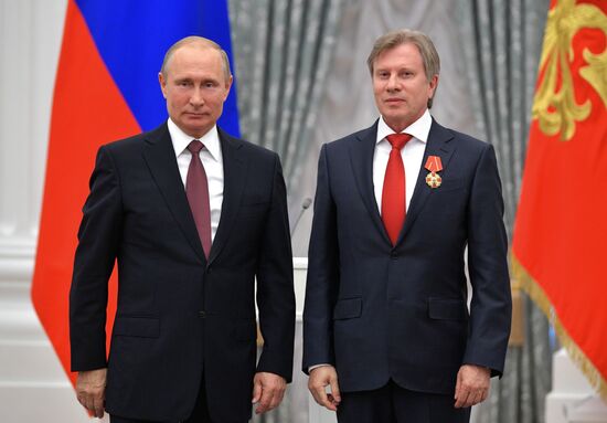 Vladimir Putin presents state prizes in Kremlin