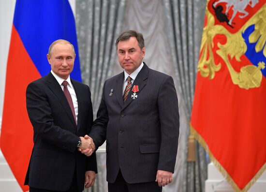 Vladimir Putin presents state prizes in Kremlin