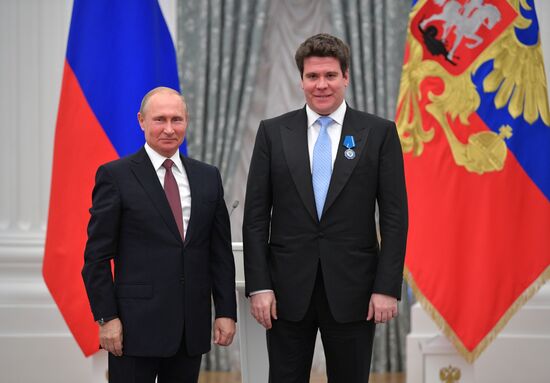 Vladimir Putin presents state prizes in Kremlin