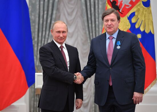 Vladimir Putin presents state prizes in Kremlin