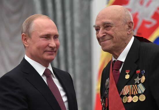 Vladimir Putin presents state prizes in Kremlin