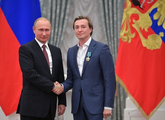 Vladimir Putin presents state prizes in Kremlin
