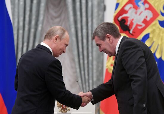Vladimir Putin presents state prizes in Kremlin