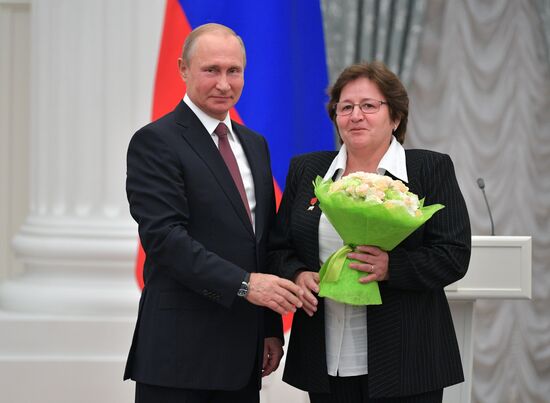 Vladimir Putin presents state prizes in Kremlin