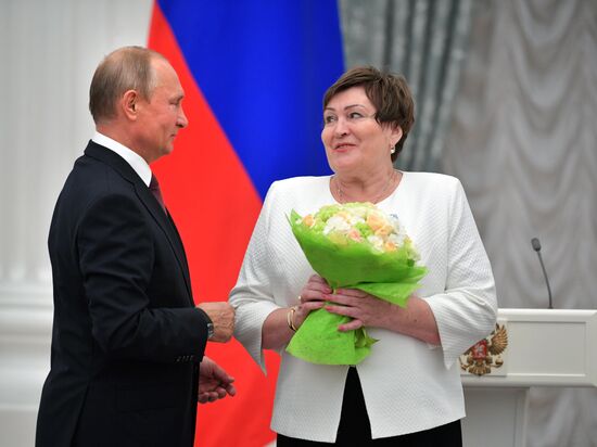 Vladimir Putin presents state prizes in Kremlin