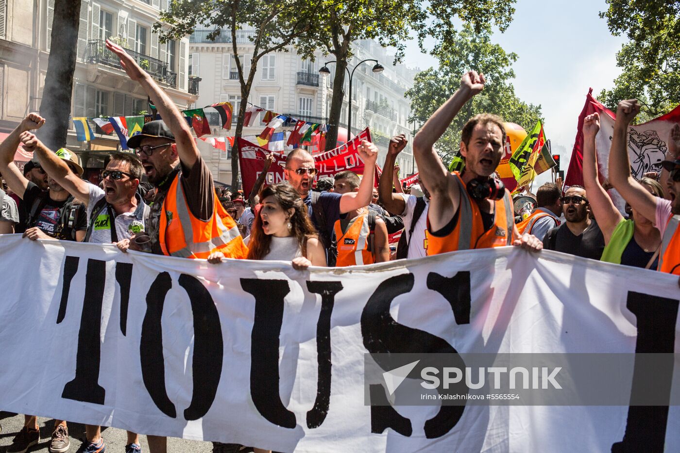 Anti-government rally in Paris