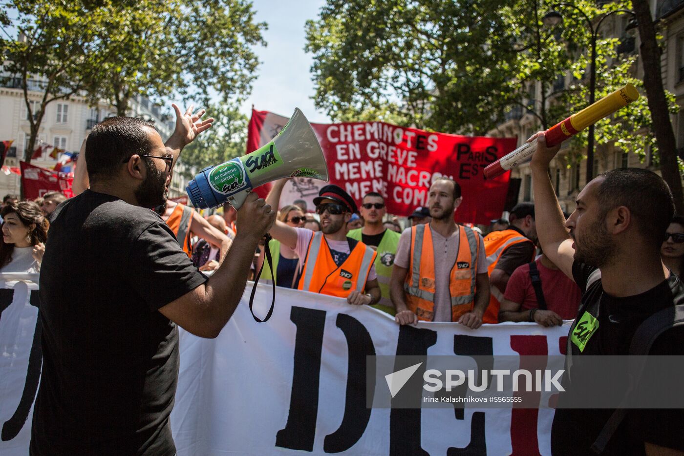 Anti-government rally in Paris