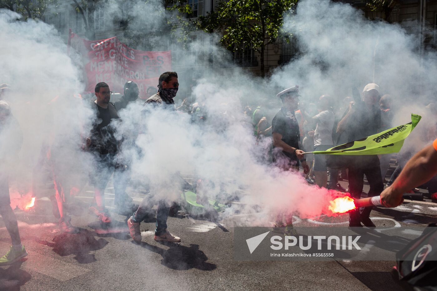 Anti-government rally in Paris