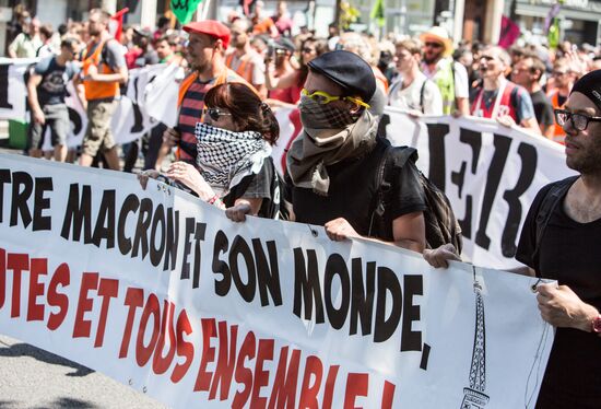 Anti-government rally in Paris