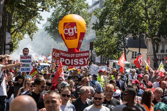 Anti-government rally in Paris