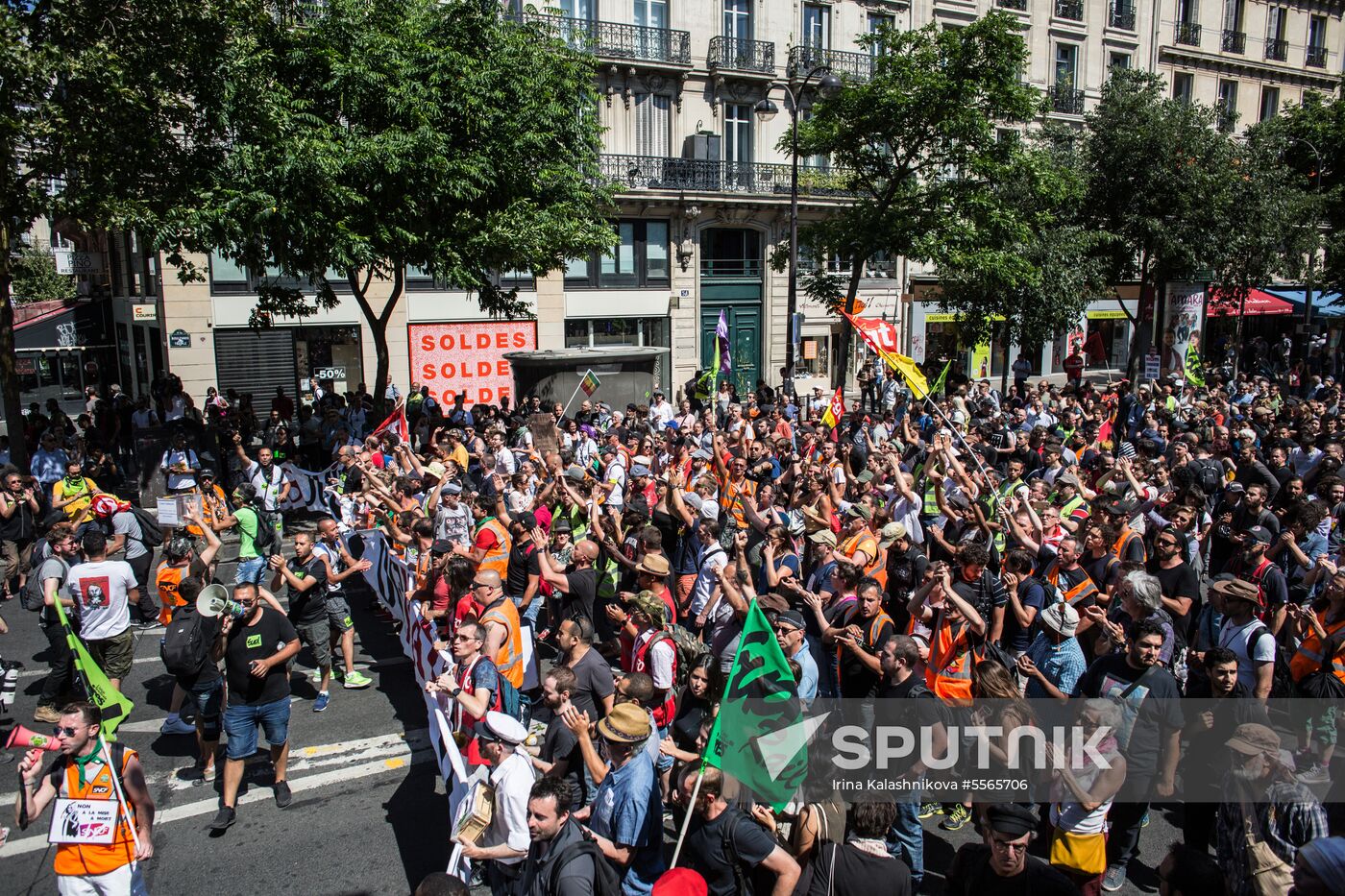 Anti-government rally in Paris