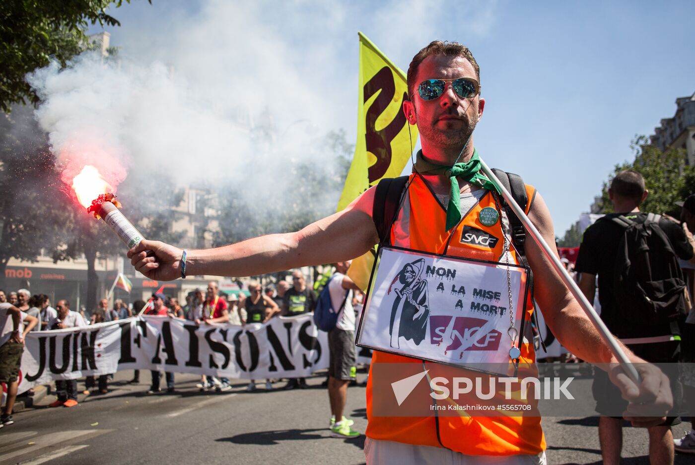 Anti-government rally in Paris