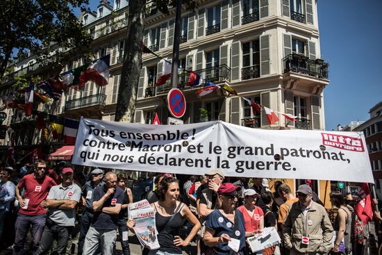 Anti-government rally in Paris