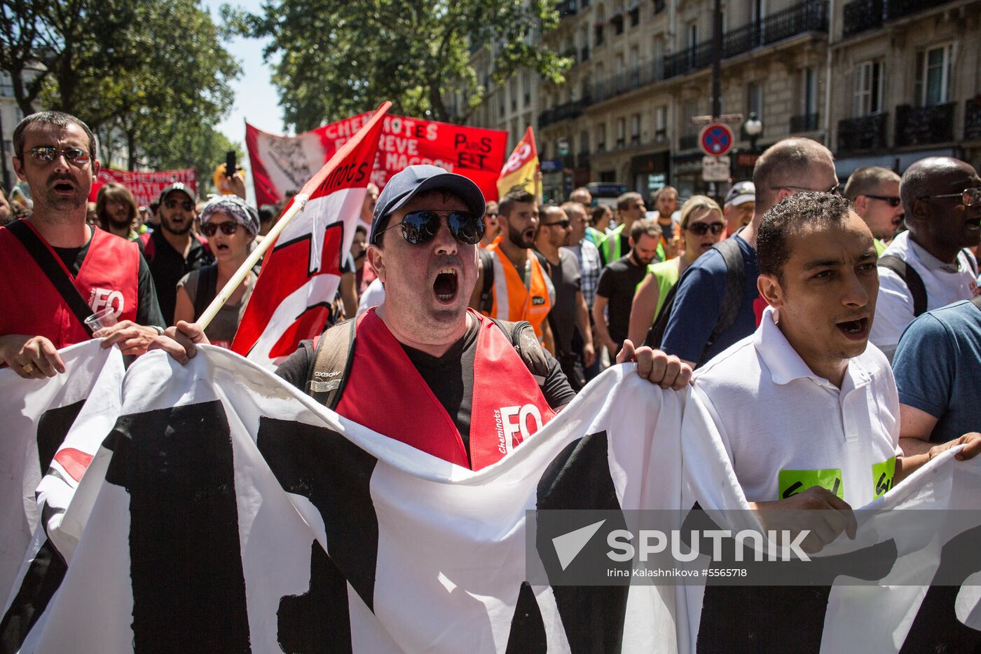 Anti-government rally in Paris