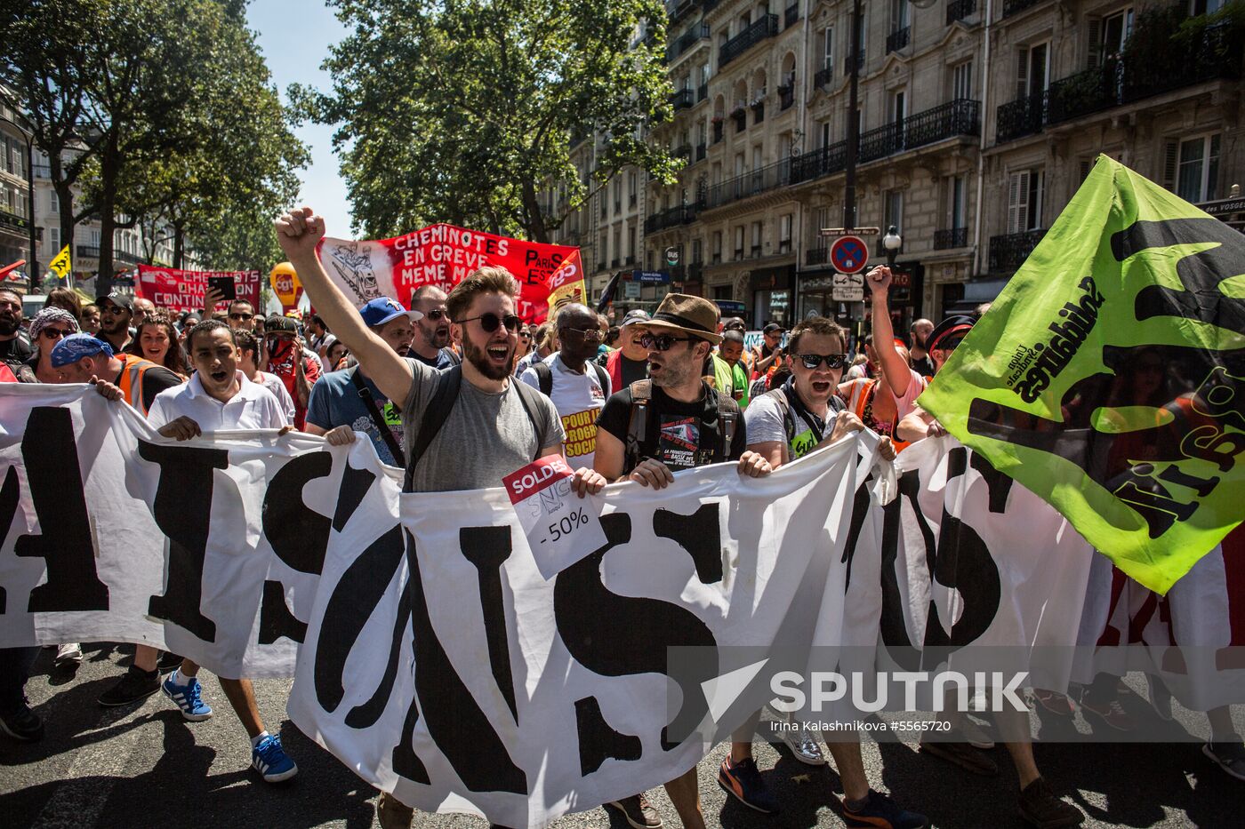 Anti-government rally in Paris