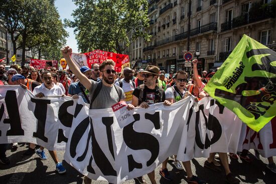 Anti-government rally in Paris