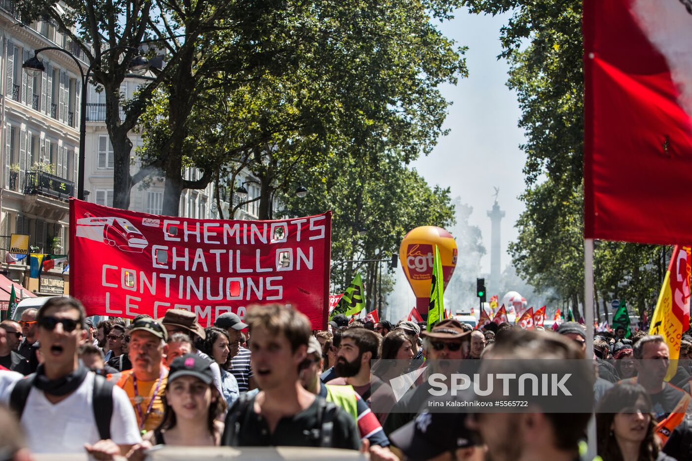 Anti-government rally in Paris