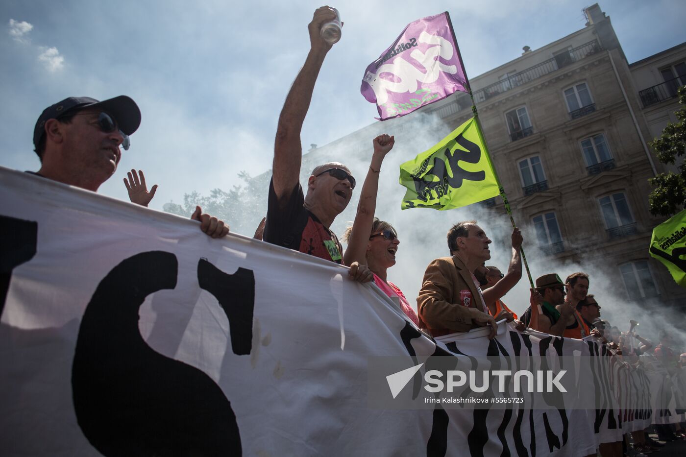 Anti-government rally in Paris