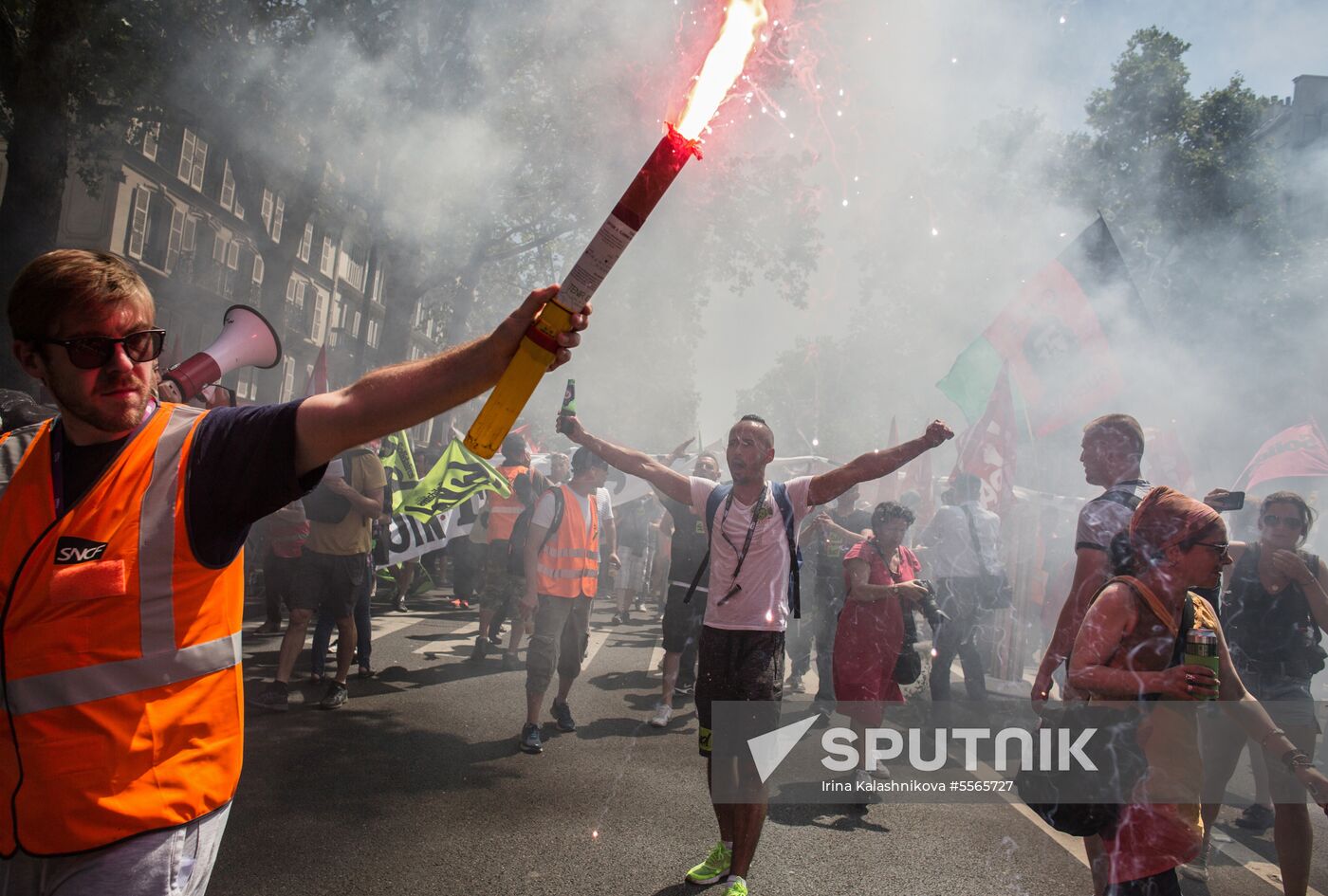 Anti-government rally in Paris