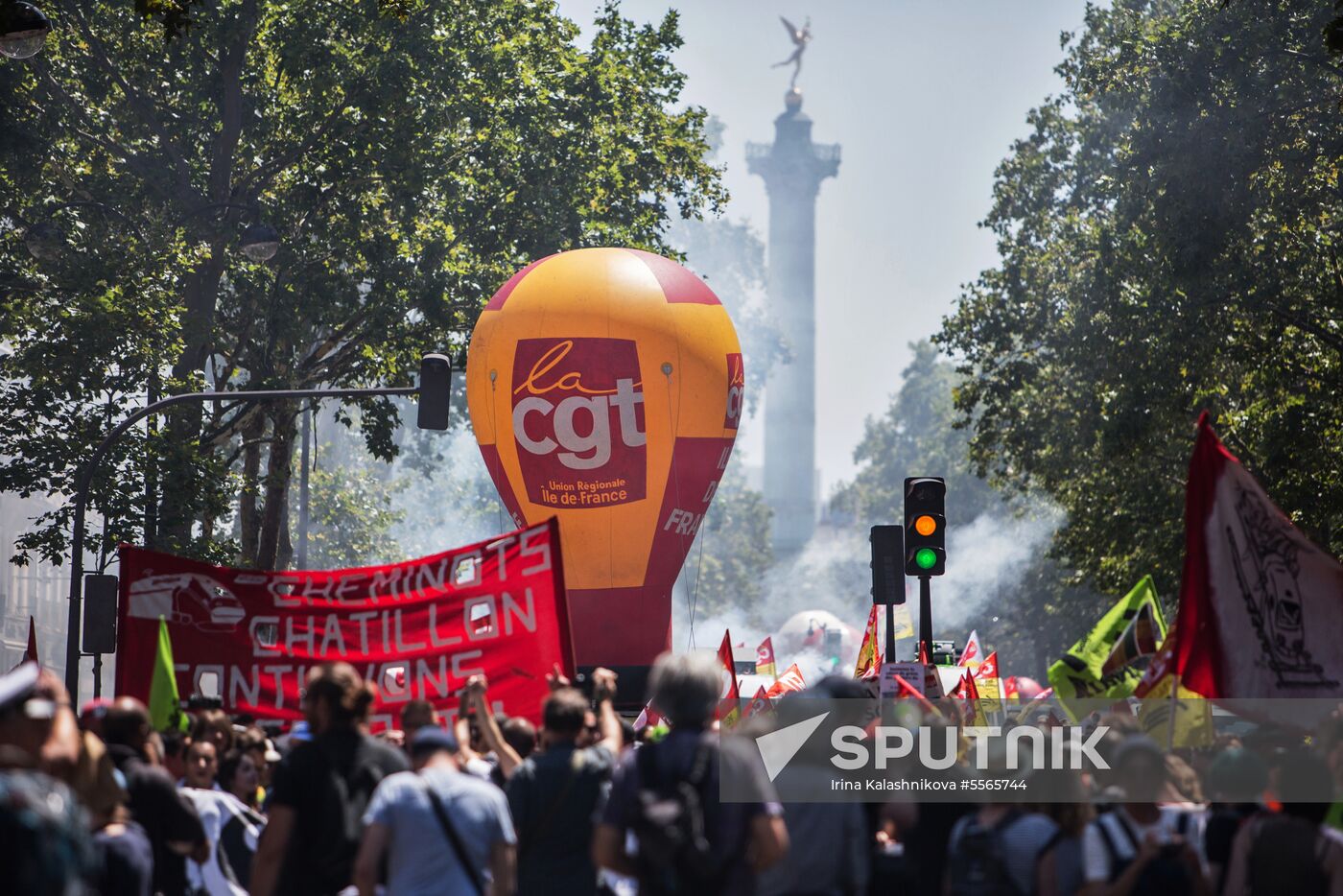 Anti-government rally in Paris