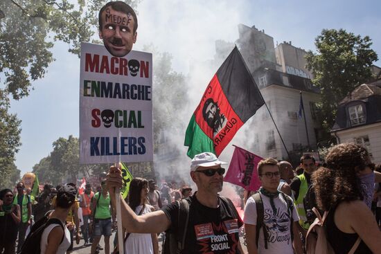 Anti-government rally in Paris