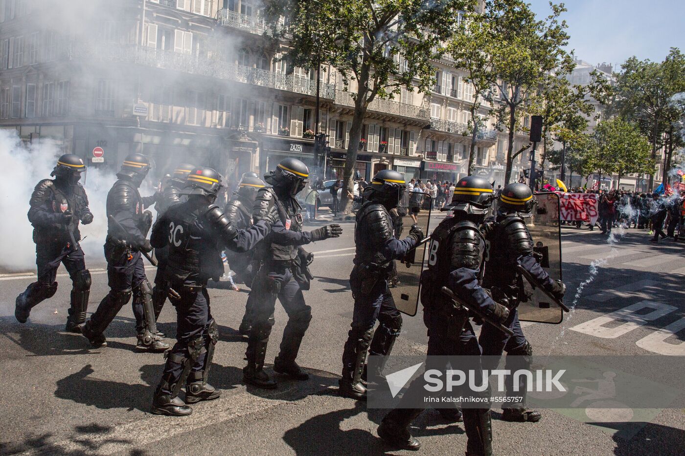 Anti-government rally in Paris