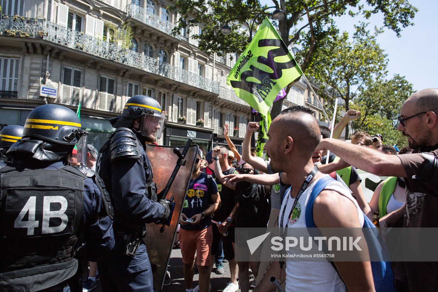 Anti-government rally in Paris