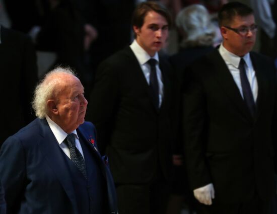 Farewell ceremony for poet Andrei Dementyev