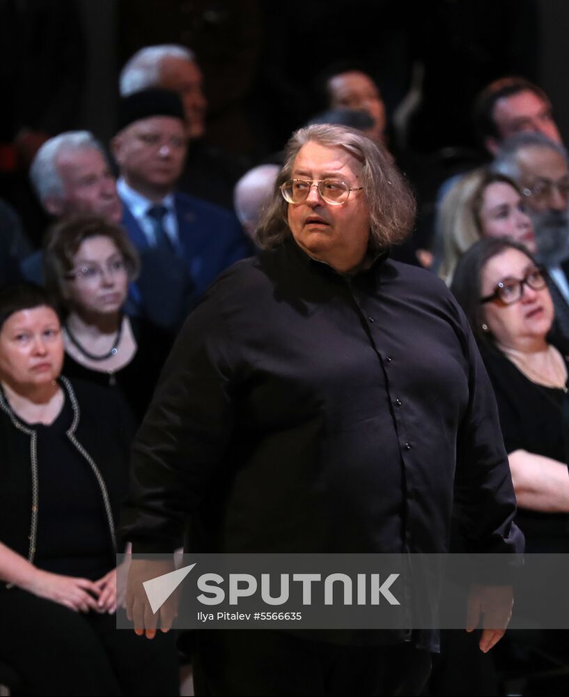 Farewell ceremony for poet Andrei Dementyev