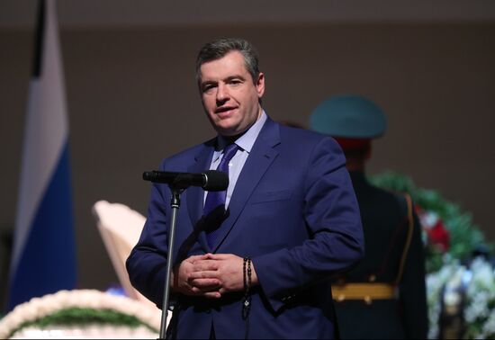 Farewell ceremony for poet Andrei Dementyev