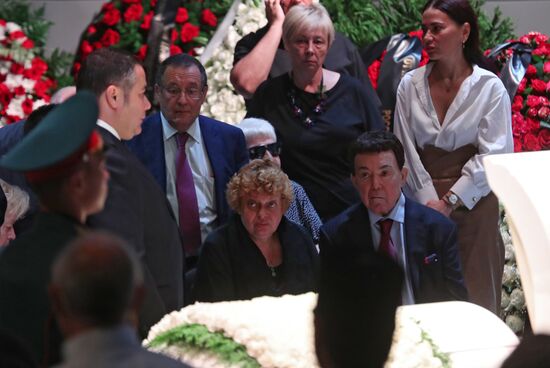 Farewell ceremony for poet Andrei Dementyev