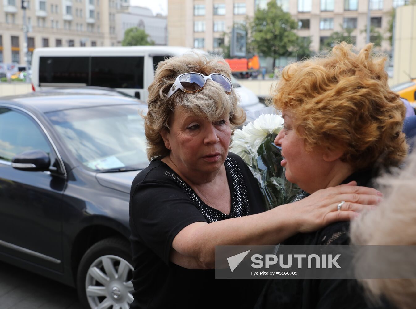 Farewell ceremony for poet Andrei Dementyev