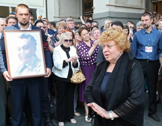 Farewell ceremony for poet Andrei Dementyev